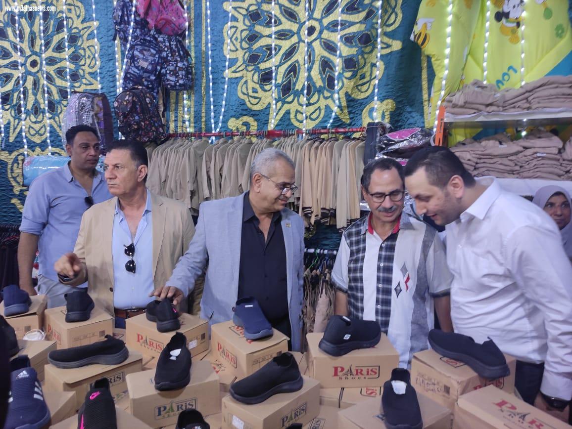 مستقبل وطن بكفر الشيخ يفتتح  معرضا مجانيا للملابس والأدوات المدرسية فى الحامول 