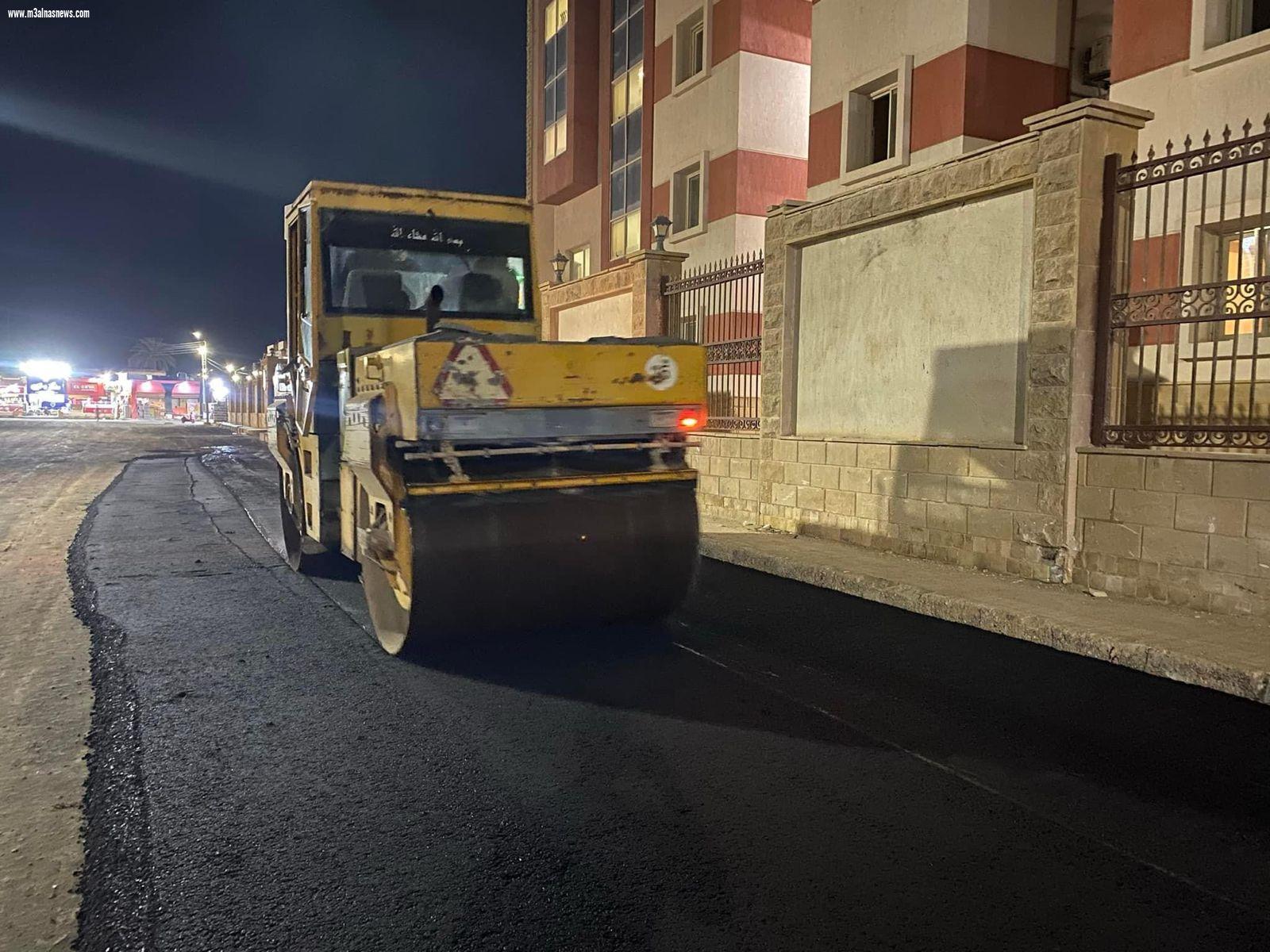 محافظ كفرالشيخ: يتابع أعمال الرصف  بمصيف بلطيم استعدادا لموسم الصيف