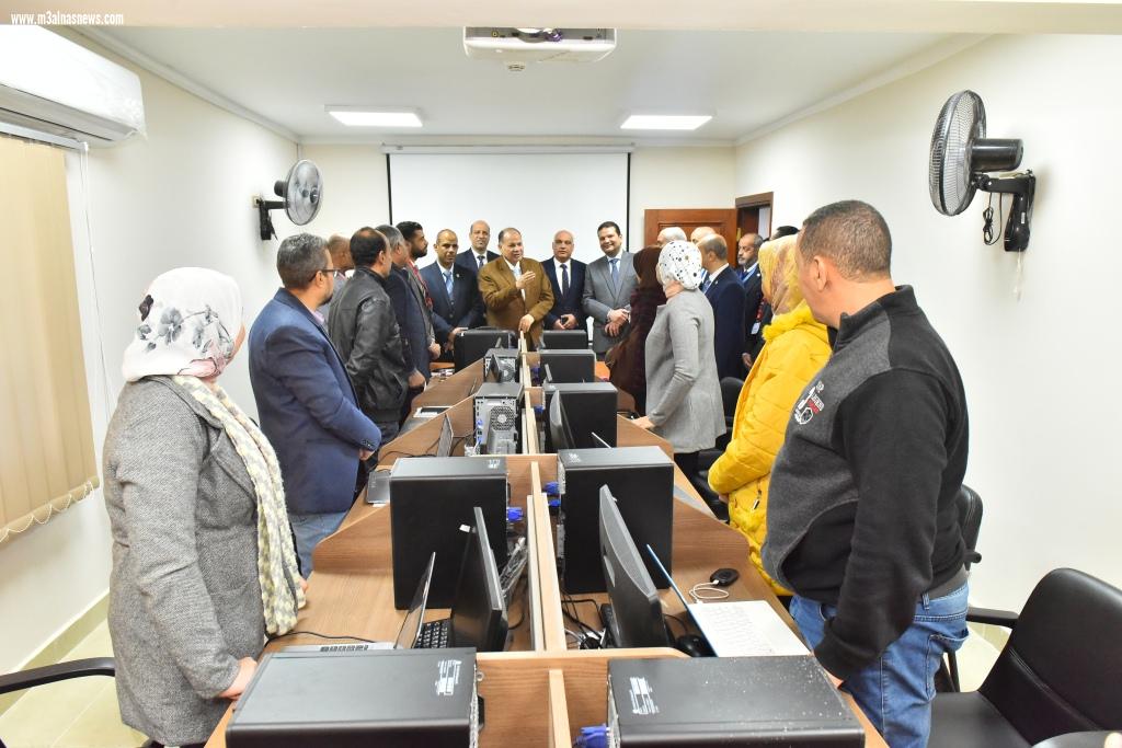 نائب وزير المالية ومحافظ أسيوط يفتتحان أعمال تطوير ورفع كفاءة مبنى المديرية المالية