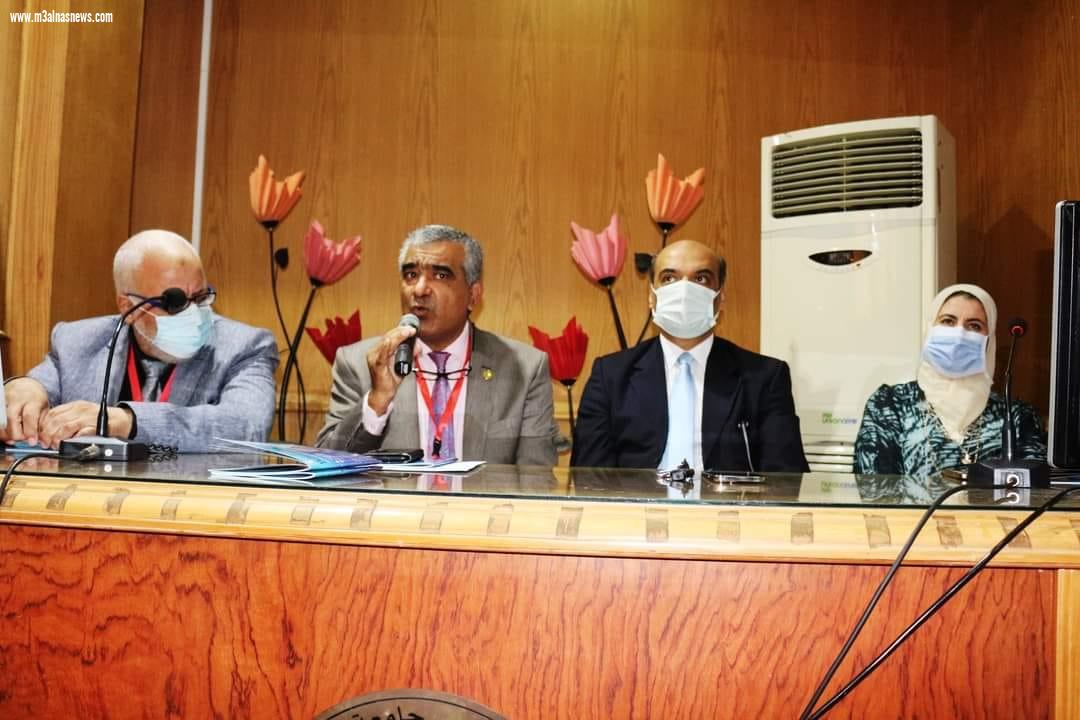 افتتاح المؤتمر الدولى السنوى الحادى عشر لوحدة أمراض الكلى والديلزة بكلية الطب جامعة المنصورة
