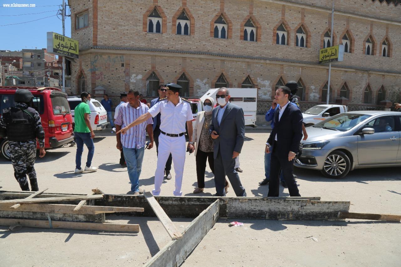 محافظ كفر الشيخ يتفقد أعمال التطوير في موقف كفر الشيخ وانشاء كوبريين على ترعة ميت يزيد