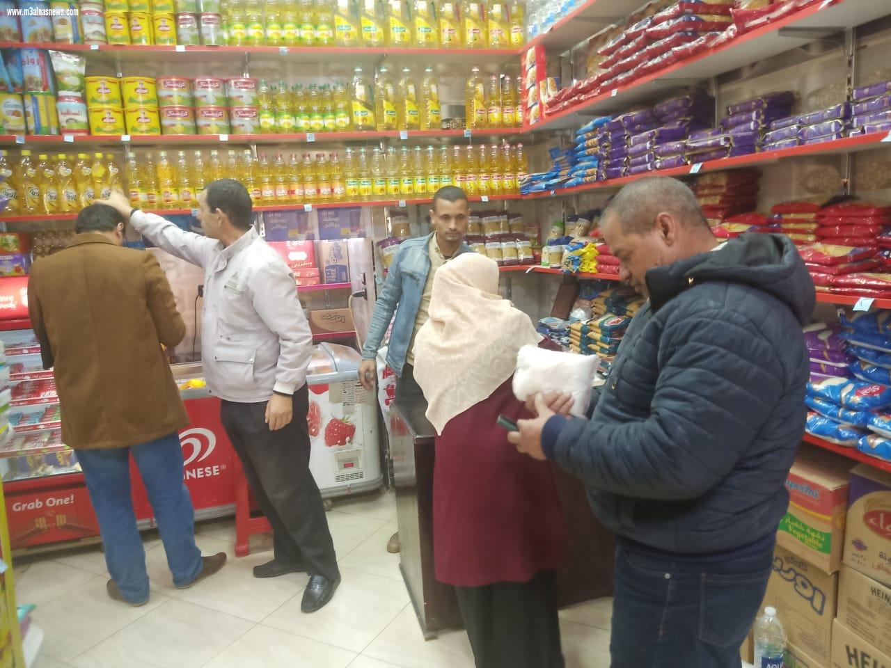 حملات تموينية على الأسواق والمنافذ والمحال التجارية بمدن وقرى كفر الشيخ