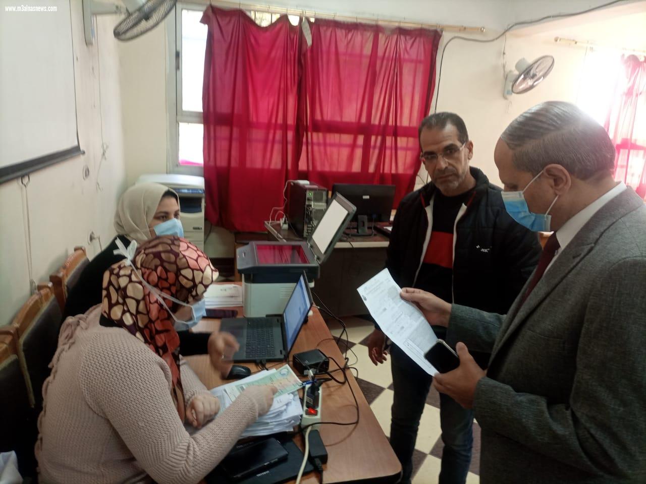  وكيل تعليم كفر الشيخ يكرم المتميزين ومتابعة تلقي الطلاب لقاح كورونا