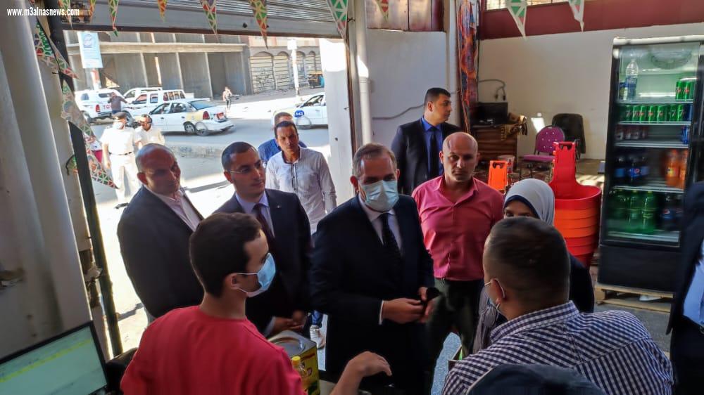 محافظ كفر الشيخ يتفقد الأسواق ويوجه بحملات لضبط لمنع احتكار السلع