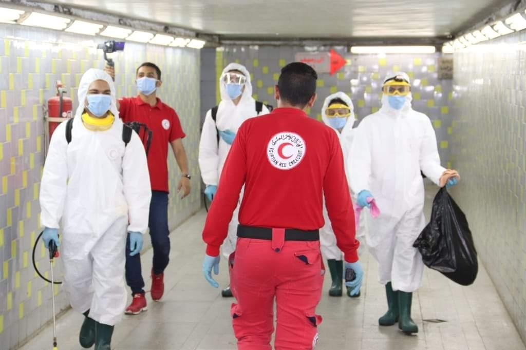 الهلال الاحمر يعقم محطة مصر بالتعاون مع مؤسسة ساويرس للتنمية 