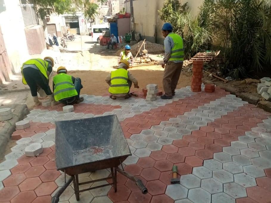 محافظ أسيوط: شوارع حي غرب تتزين ببلاط الانترلوك ضمن خطة المحافظة الشاملة للتطوير والتجميل