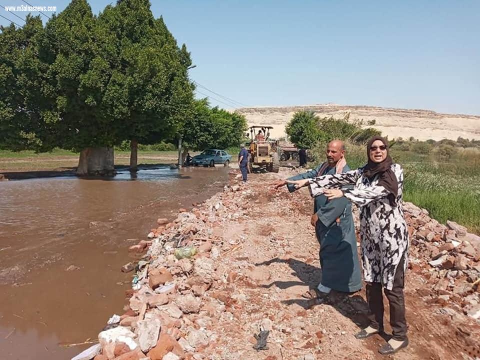 محافظ أسيوط: إعادة تأهيل الطريق بقرية دير القصير بمركز القوصية بسبب ارتفاع منسوب نهر النيل