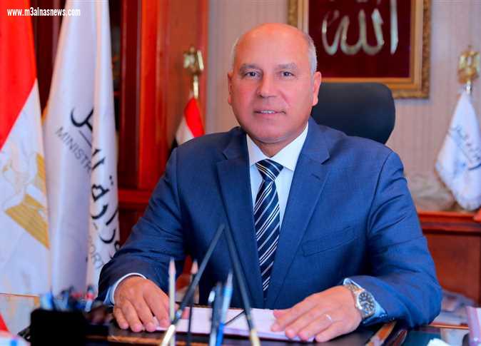 وزير النقل .. زيادة قطارات المترو دقيقة ونصف فقط بين الرحلات