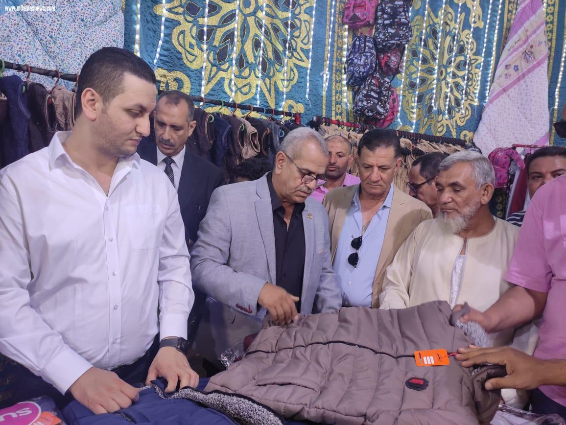مستقبل وطن بكفر الشيخ يفتتح  معرضا مجانيا للملابس والأدوات المدرسية فى الحامول 