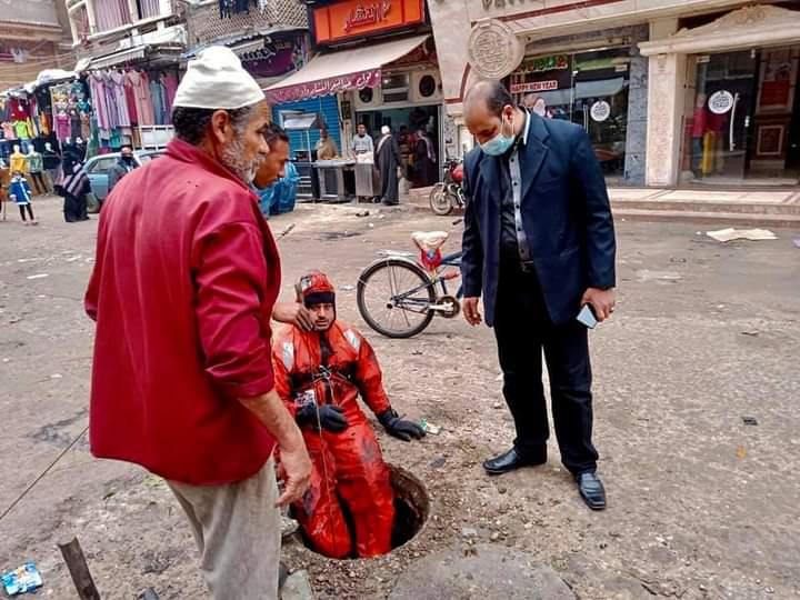 محافظ كفرالشيخ يتابع استكمال أعمال تطهير خطوط الصرف بدسوق