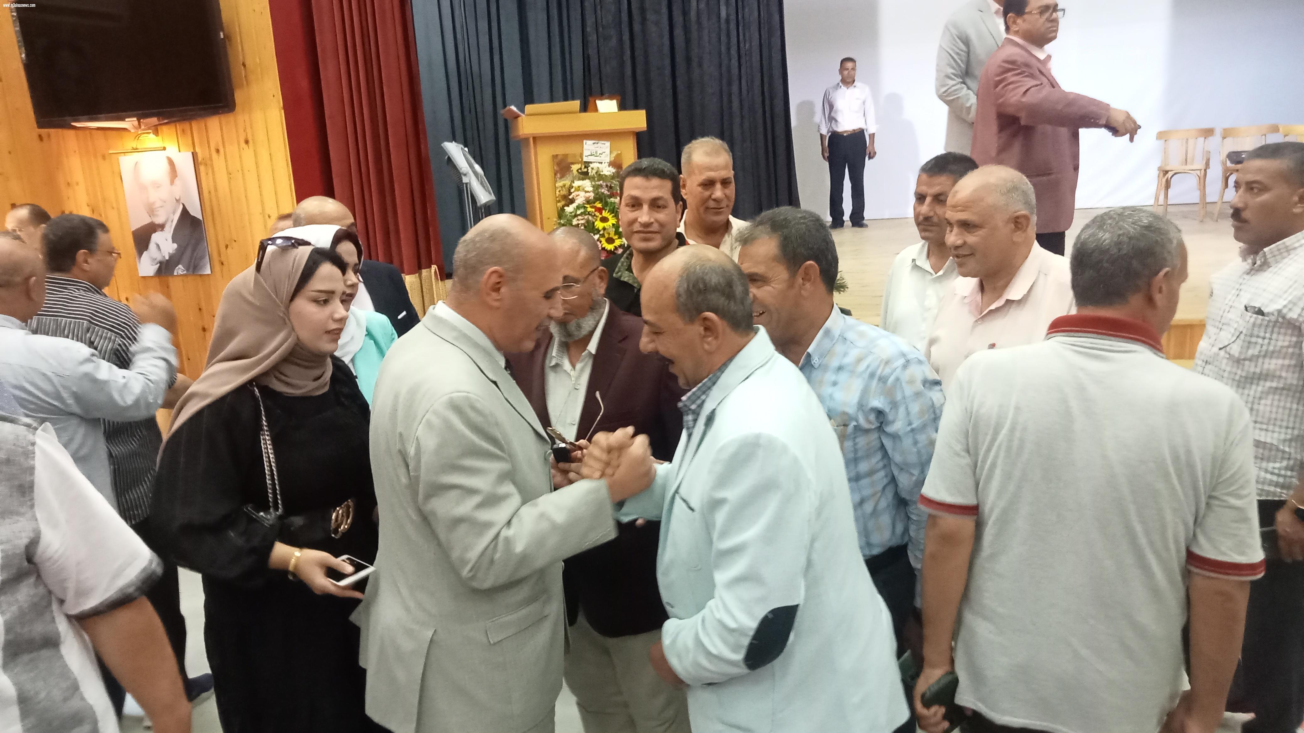 قيادات التربية والتعليم تكرم ... خالد البربرى .. مدير تعليم كفر الشيخ لبلوغة سن المعاش