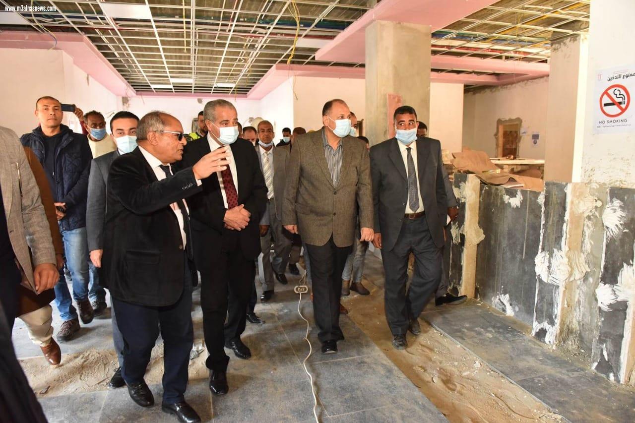 وسط هتفافات الاهالى