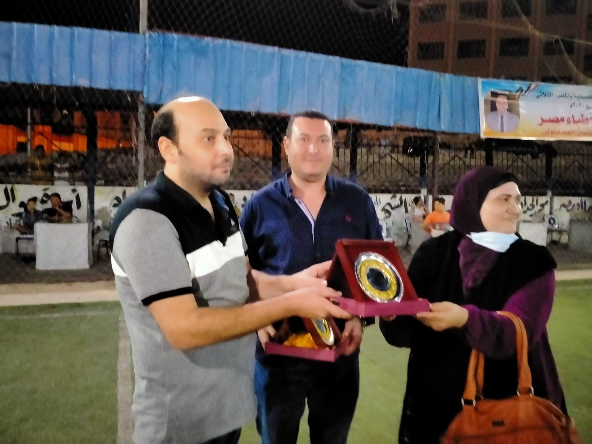 تكريم الطبيب محمود سامى في افتتاح دورة رياضية ببلطيم تحت عنوان شكرًا أطباء مصر