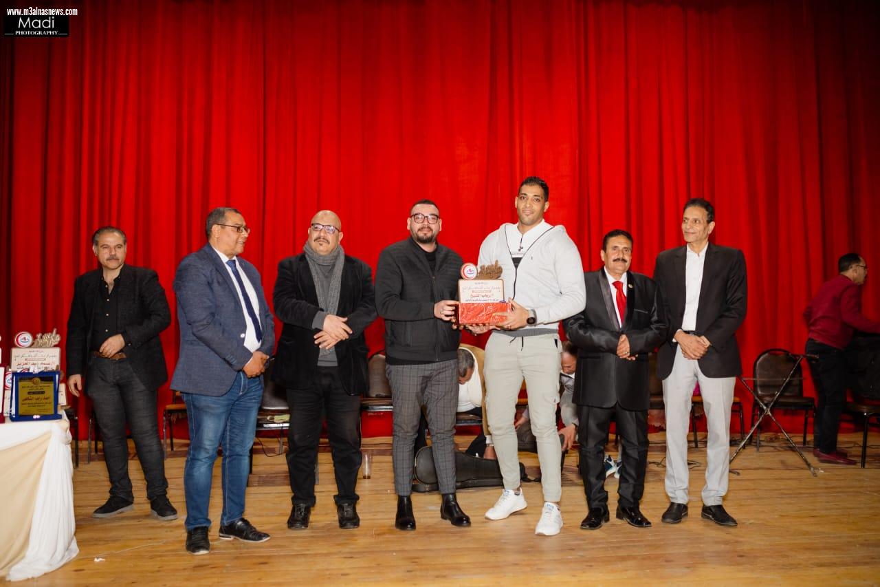 بالصور تكريم 97 طبيبا وأم مثاليه فى الحفل السنوى لمركز الكبد بكفر الشيخ
