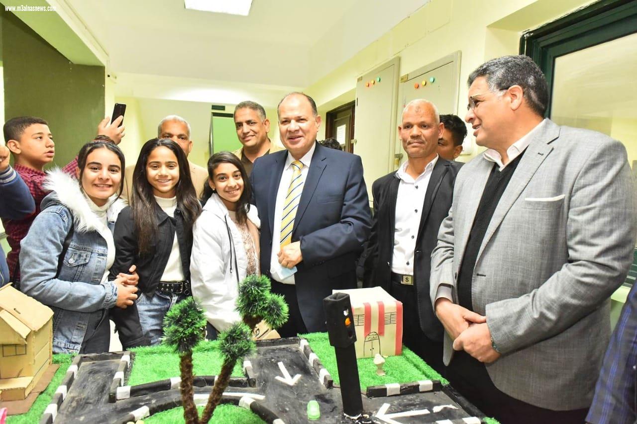 محافظ أسيوط يشهد احتفالية يوم اليتيم وختام الأنشطة الطلابية لإدارة منفلوط التعليمية