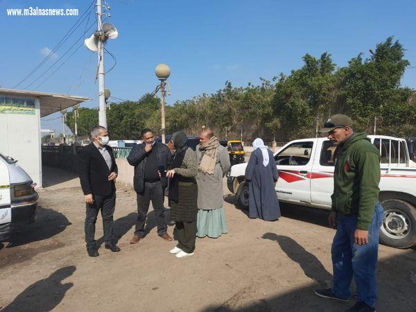 محافظ أسيوط يكلف بمتابعة الدورية لكافة القطاعات لتحسين الخدمات المقدمة للمواطنين ونائبه يتفقد موقف سيارات الأجرة بالقوصية