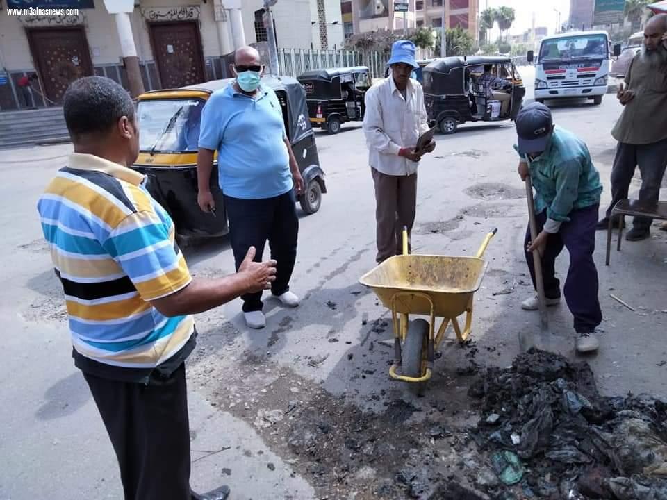 رئيس مركز ومدينة الحامول يتابع الاستعداد لفصل الشتاء وتطهير وتسليك صفايات الأمطار