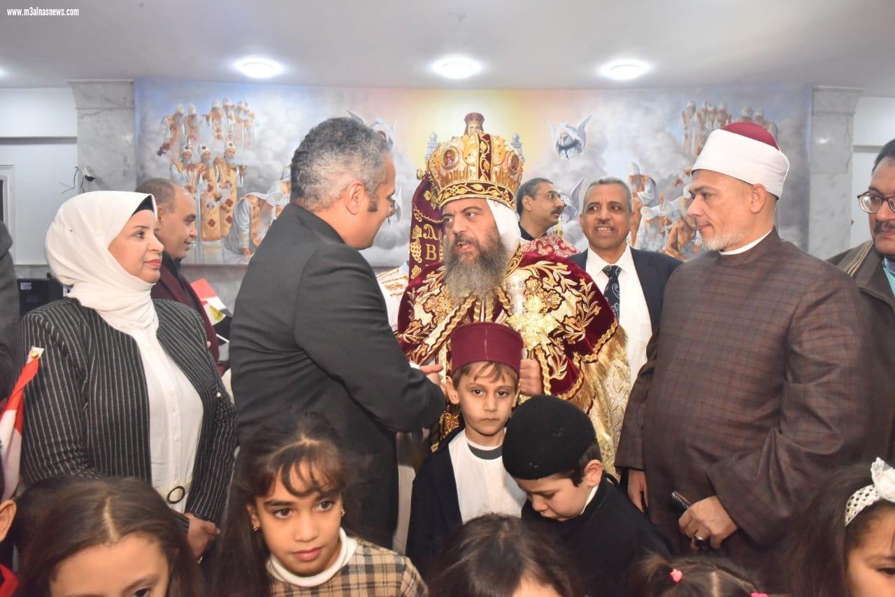 بحضور القيادات التنفيذية والدينية نائب محافظ أسيوط يزور ايبارشيات منفلوط والدير المحرق والقوصية والانجيلية الأولى للتهنئة بعيد الميلاد المجيد