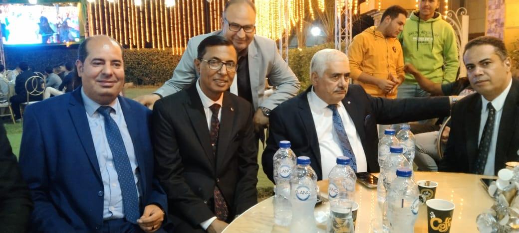 تهنئة بمناسبة زفاف نجل الدكتور عبدالحميد الصباغ وكيل كلية الآداب بكفرالشيخ