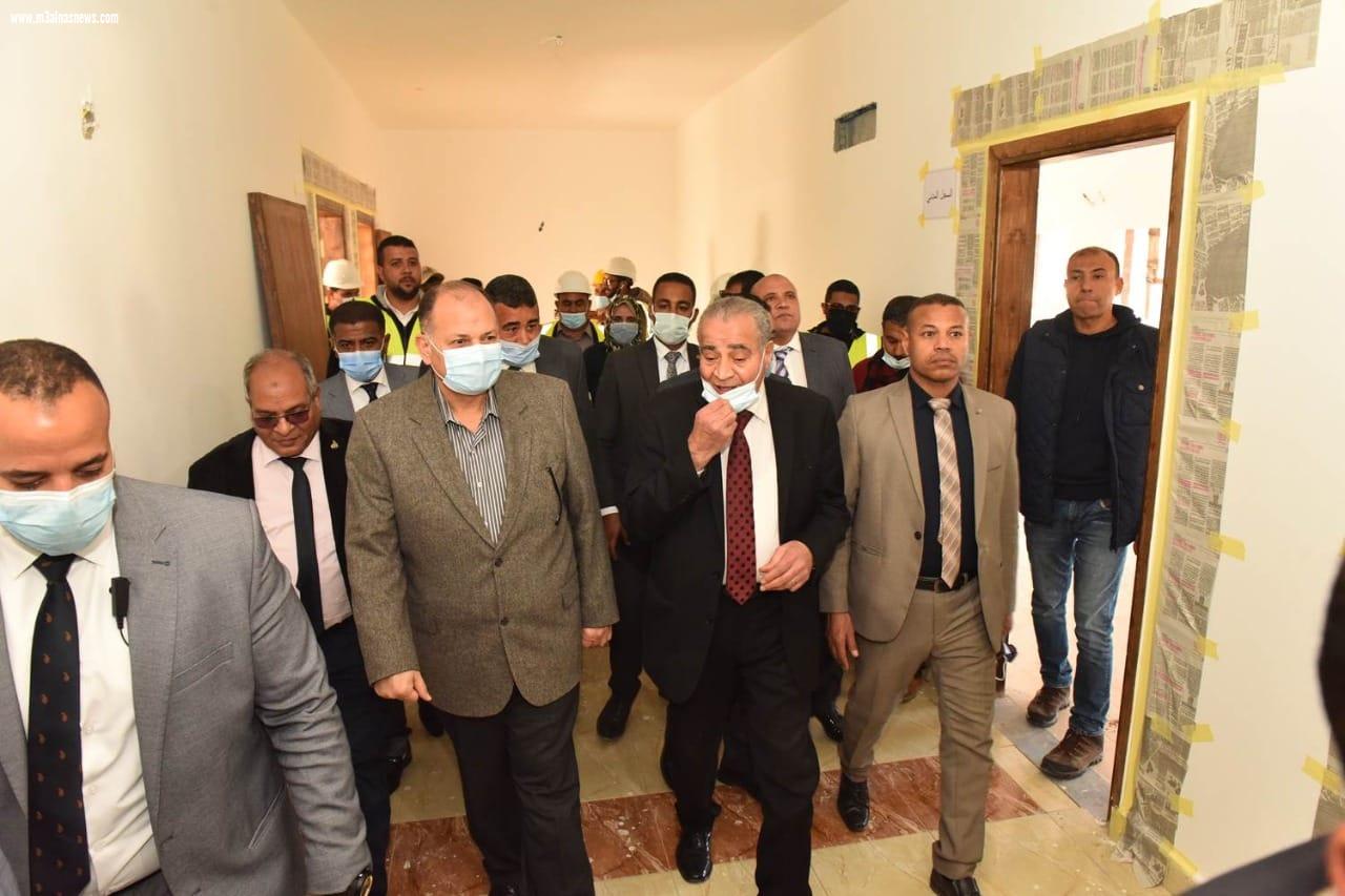 وسط هتفافات الاهالى