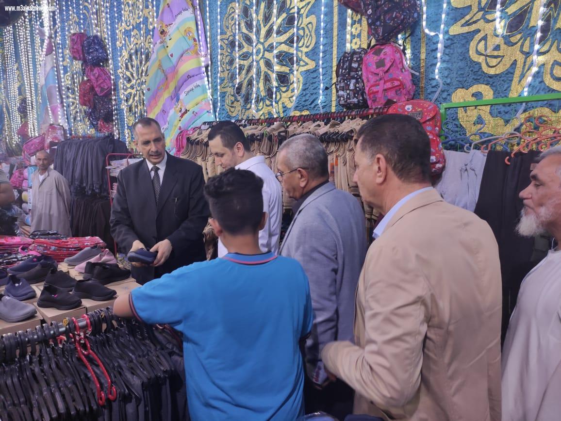 مستقبل وطن بكفر الشيخ يفتتح  معرضا مجانيا للملابس والأدوات المدرسية فى الحامول 