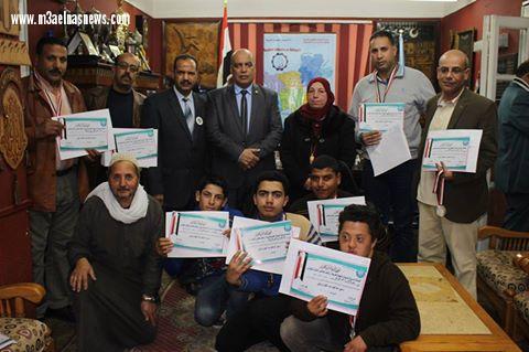 وكيل وزارة التربية والتعليم بالغربية يكرم مدير إدارة التربية وموجهي الإعاقة