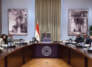 رئيس الوزراء يناقش مقترحات تحفيز نشاط البورصة المصرية للسلع