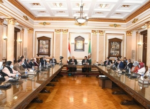 خالد عبد الغفار يشيد بالمنصة التعليمية الذكية لجامعة القاهرة و د . الخشت: تحولنا الآن إلى جامعة ذكية من الجيل الثالث 