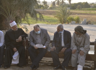 محافظ أسيوط يشارك فى تشييع جثامين 