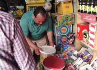  تحرير 111 محضراً متنوعا للمخالفين من التجار بكفر الشيخ