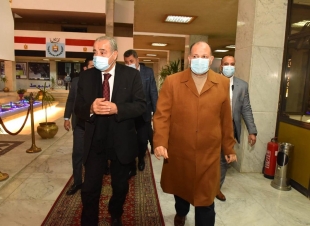 محافظ أسيوط يستقبل وزير التموين خلال زيارته للمحافظة لتفقد وافتتاح عدد من المشروعات والمنشآت التموينية