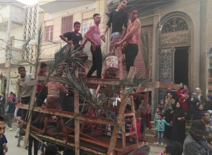 حرفيو دسوق يحتفلون بالمولد النبوى على طريقتهم الخاصة