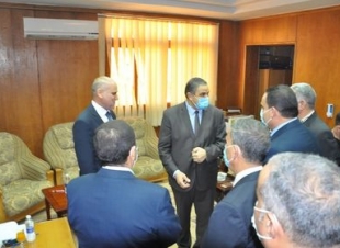 رئيس جامعة كفرالشيخ يتفقد الامتحان التأهيلى للدكتوراة بكلية التربية الرياضية