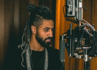 عمر الشريف ينتهي من تصوير كليب 