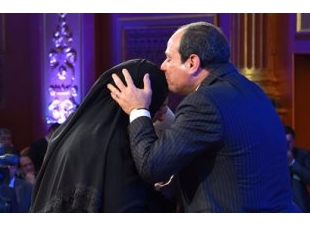 الرئيس السيسى يوجّه تحية وتقدير واعتزاز للمرأة المصرية العظيمة