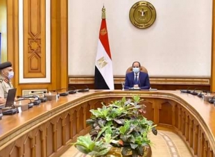 السيد الرئيس يتابع مشروعات الهيئة الهندسية ويوجه بالالتزام بكافة تدابير الوقاية الصحية للحفاظ على سلامة العاملين بالمواقع.  