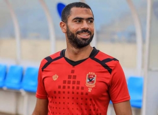 أحمد فتحي يغادر الأهلي المصري
