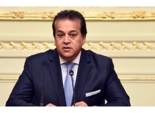 وقف عضو هيئة التدريس صاحب واقعة الفيديو المتداول على مواقع التواصل الاجتماعي عن العمل وإحالته للتحقيق