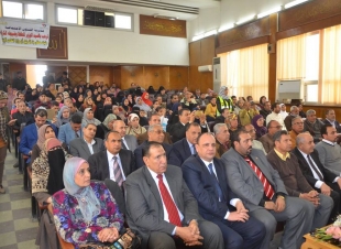 محافظ كفرالشيخ يكرم 10 أمهات مثاليات في احتفالية عيد الأم