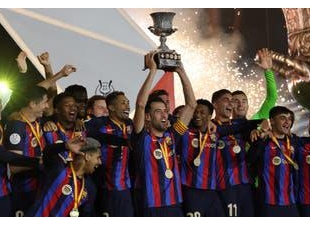 برشلونة يتلاعب بريال مدريد ويتوج بالسوبر