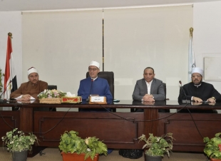 محافظ أسيوط يلتقى أمين عام مجمع البحوث الاسلامية لمناقشة دعم وتنشيط العمل الدعوى وتفعيل المشاركة المجتمعية لمواجهة الظواهر السلبية