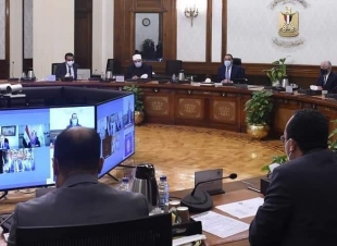 رئاسة الوزراء :اللجنة العليا لإدارة أزمة الأوبئة والجوائح الصحية تُخفف قيود 