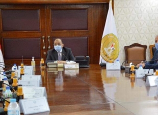 وزير التنمية المحلية يلتقي مع رؤساء وحدات حقوق الإنسان بالمحافظات في ختام برنامجهم التدريبي بمركز سقارة