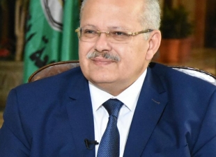 الخشت.. السماح لأعضاء هيئة التدريس والهيئة المعاونة والعاملين بالعلاج في أي مستشفى حكومي أو خاص