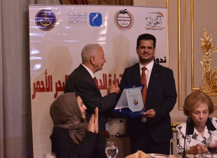 طريق الحرير والبحر الأحمر.. مسار آمن  للتجارة الدولية