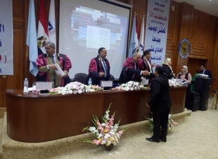 بالصور | جامعة كفرالشيخ تكرم المتميزين من أعضاء هيئة التدريس والإداريين والطلاب